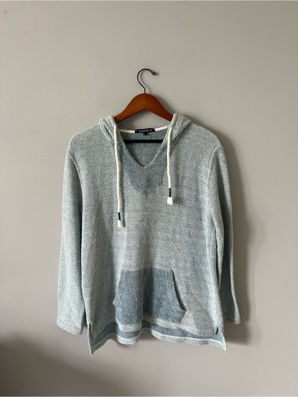 Ocean Drive Light Blue & White Hooded Sweatshirt